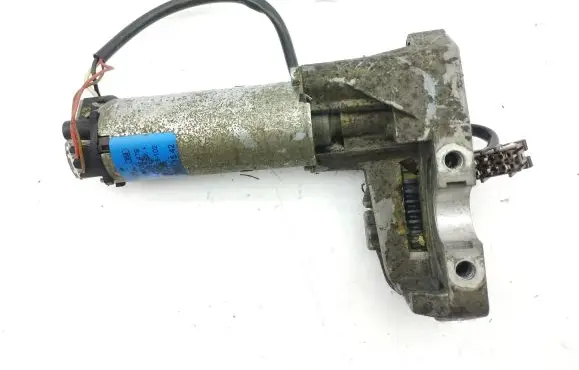Mercedes-Benz S W220 Seat adjustment motor 2208201542