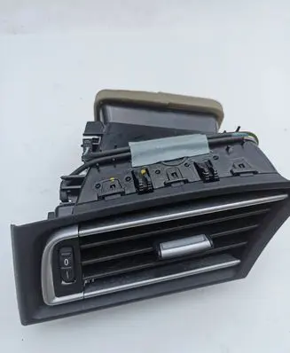 BMW 7 F01 F02 F03 F04 Dashboard side air vent grill/cover trim F3911585710 0720510