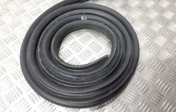 Ford Galaxy Rear door rubber seal (on body) 