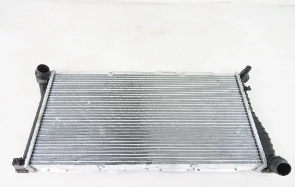 BMW 7 E38 Coolant radiator