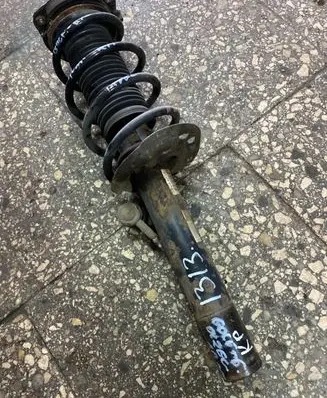 Volkswagen Golf VI Front shock absorber/damper