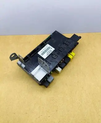 Mercedes-Benz C W203 Fuse module 2095451601 5DK00848605 0000714915201503