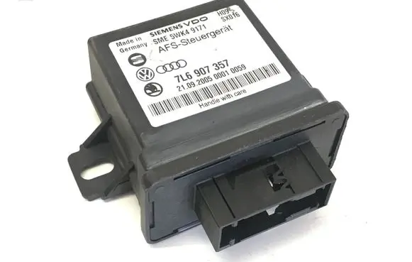 Volkswagen Golf V Light module LCM 7L6907357 5W4K9171