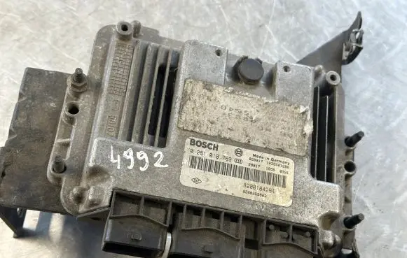 Renault Scenic II - Grand scenic II Engine control unit/module 8200184294