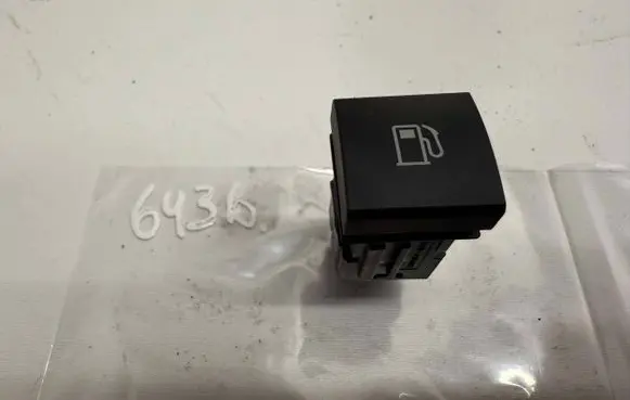 Toyota RAV 4 (XA50) Fuel tank opening switch G6271N424D