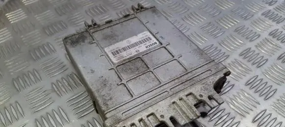 Renault Scenic I Engine control unit/module 0281001809 7700109621