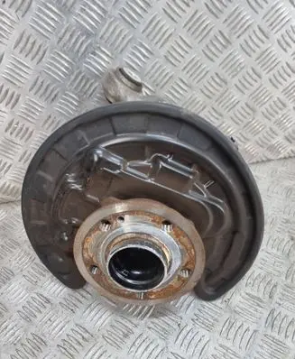 Mercedes-Benz CLA C118 X118 Rear wheel hub A2473502300