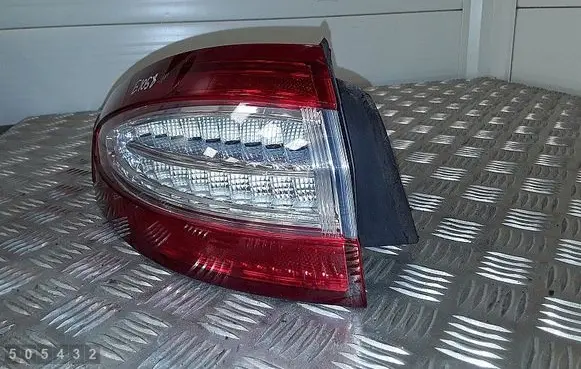 Ford Mondeo MK V Rear/tail lights DS7313405FH
