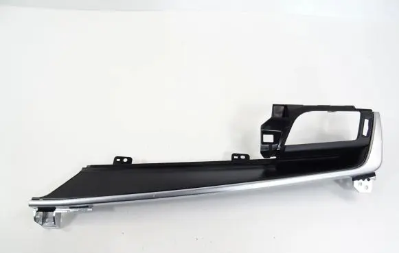 Nissan Qashqai J12 Panel trim 684116UN1A