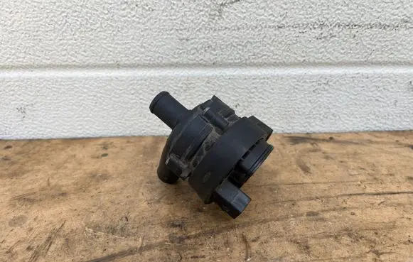Mercedes-Benz E W211 Electric auxiliary coolant/water pump A2118350364