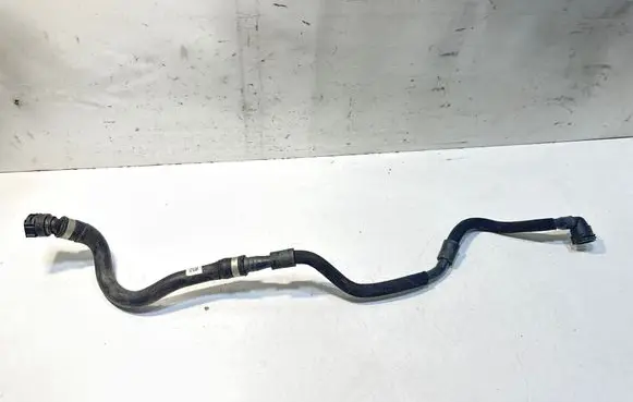 BMW 5 G30 G31 Engine coolant pipe/hose 7575621