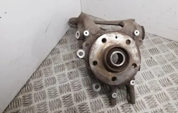 Audi A5 8T 8F Rear wheel hub 8K0505432AR