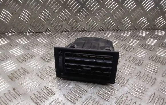 Volkswagen Transporter - Caravelle T4 Dashboard side air vent grill/cover trim 7D1819703