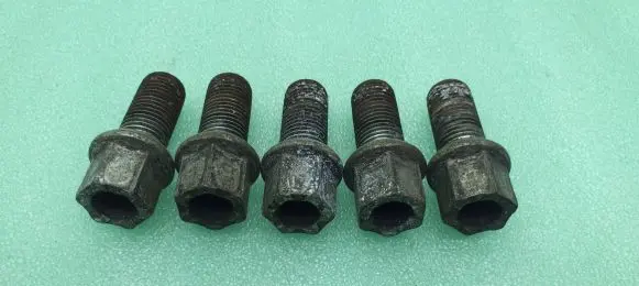 Volkswagen Sharan Nuts/bolts 