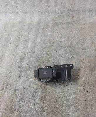 Audi A8 S8 D2 4D Ignition amplifier control unit 4D0905351