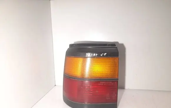 Volkswagen PASSAT B3 Rear/tail lights 333945257