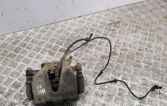 Mercedes-Benz GLK (X204) Front brake caliper