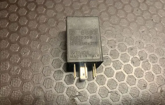 Fiat Coupe Other relay 60570359 B883 72631