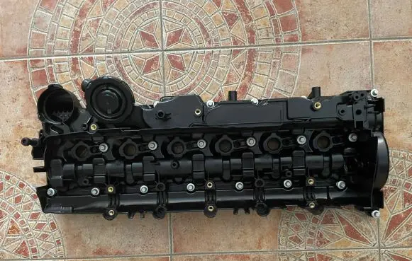 BMW 5 GT F07 Rocker cam cover 11127823181 11128515745 11127800309