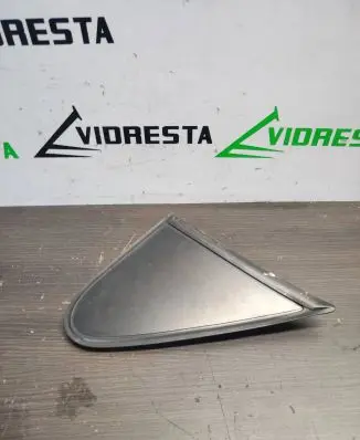 Peugeot Partner Front triangle window/glass 900401100