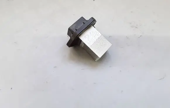 KIA Carens II Heater blower motor/fan resistor 7E27