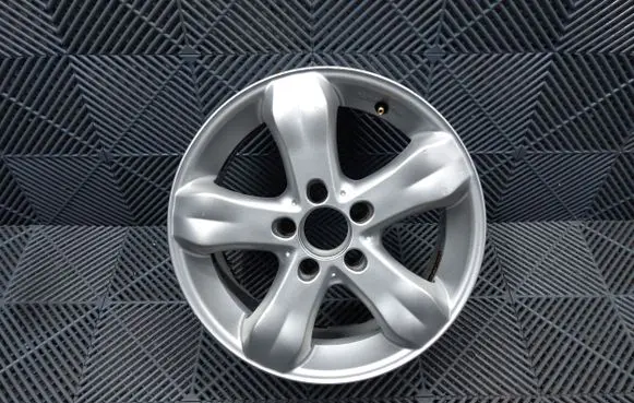 R16 alloy rim
