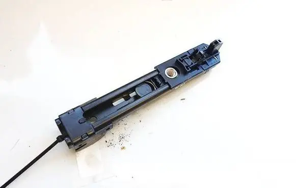 Volkswagen PASSAT B6 Seat belt adjustment rail 1T0857819