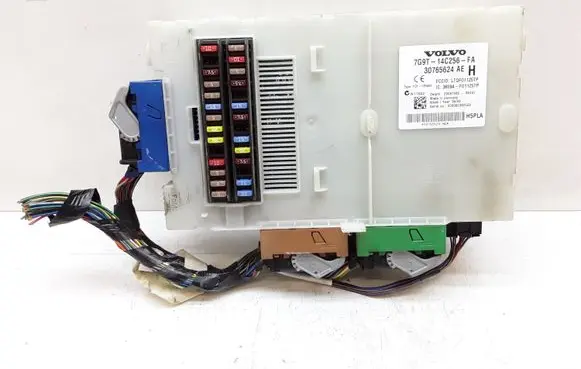 Volvo V70 Fuse module 7G9T14C256FA 30765624AE