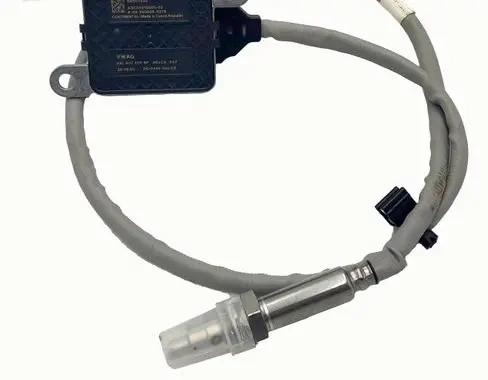 Volkswagen PASSAT B8 Lambda probe sensor 04L907805BP