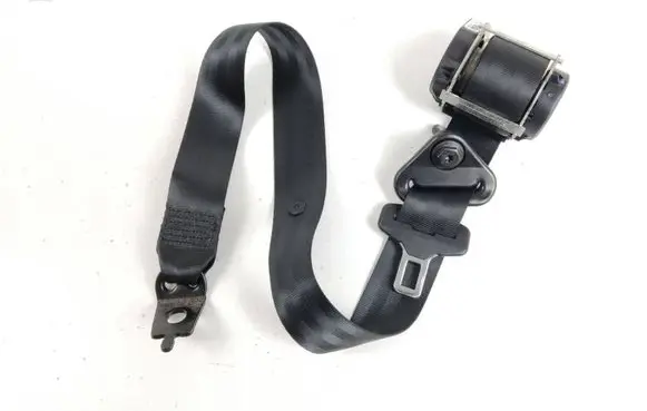 Rear seatbelt