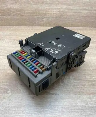 Renault Laguna II Fuse module 518095500 8200283802 8200315964