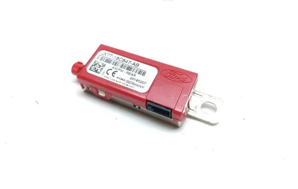 Ford Focus Aerial antenna amplifier JX7T18C847AB 20190207 AMFMREAR