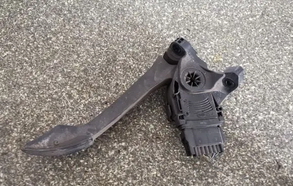 Ford Transit Accelerator throttle pedal 6C119F836CC