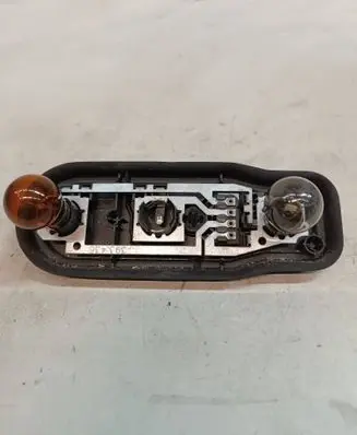 BMW 5 E39 Tail light bulb cover holder 399406