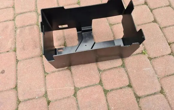 Battery box tray