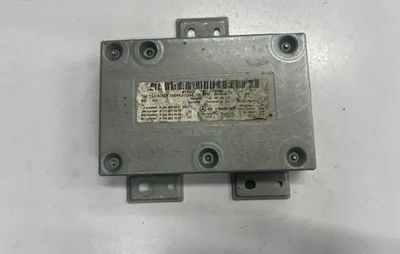 Mercedes-Benz C W204 Comfort/convenience module a2049000300 A2049000300 A2049021900