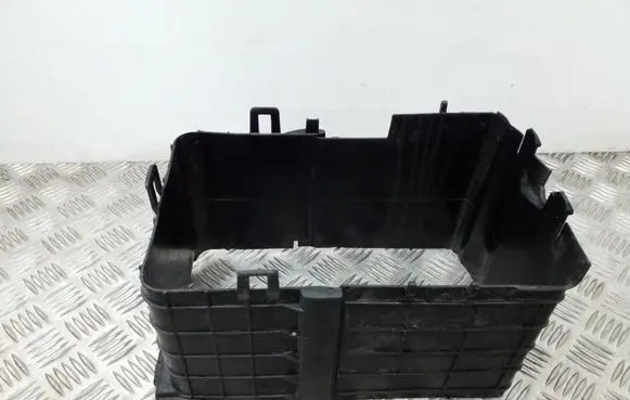 Audi A3 S3 A3 Sportback 8P Battery box tray 1K0915336 1K0915335B
