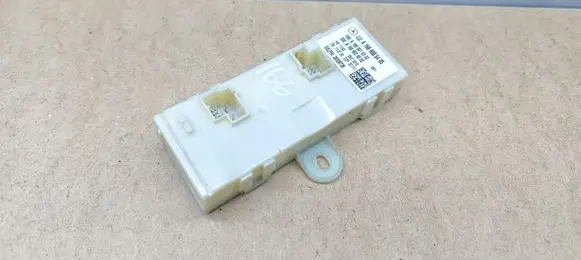 Mercedes-Benz ML W166 Tailgate/trunk control unit/module A1669006405