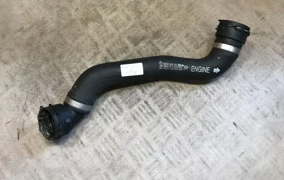 Mercedes-Benz C W205 Engine coolant pipe/hose A2055013182