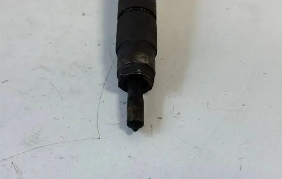 Mercedes-Benz C W203 Fuel injector A6110700987