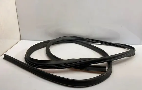 Audi A6 C7 Trunk rubber seal (body) 
