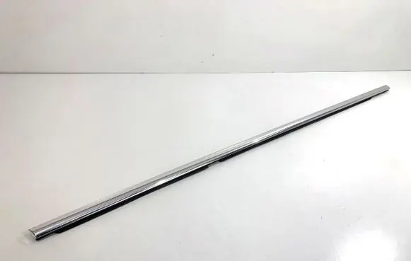BMW X5 F15 Loading door glass trim molding