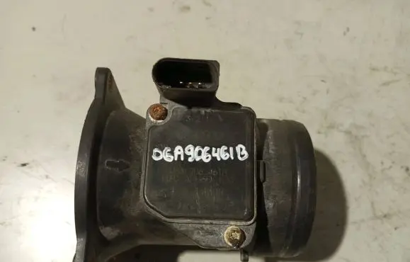 Audi A4 S4 B5 8D Mass air flow meter 06A906461B