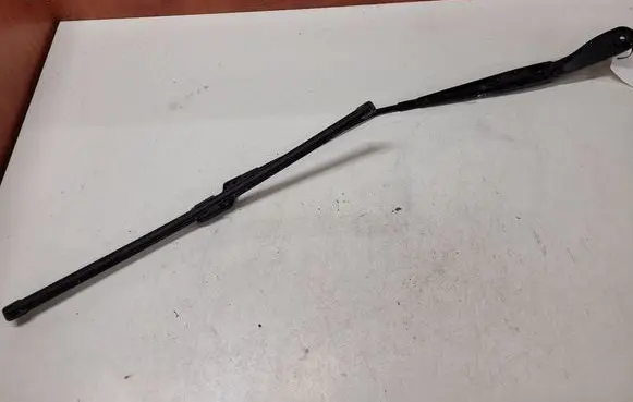 Volvo V50 Front wiper blade arm 8623160