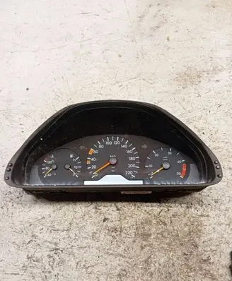Mercedes-Benz E W210 Speedometer (instrument cluster) 110008765002 2105406547