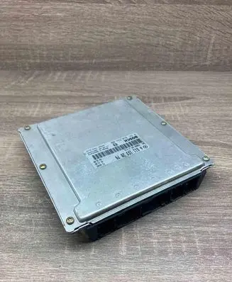 Mercedes-Benz E W210 Engine control unit/module ECU A6111532879 0281010534