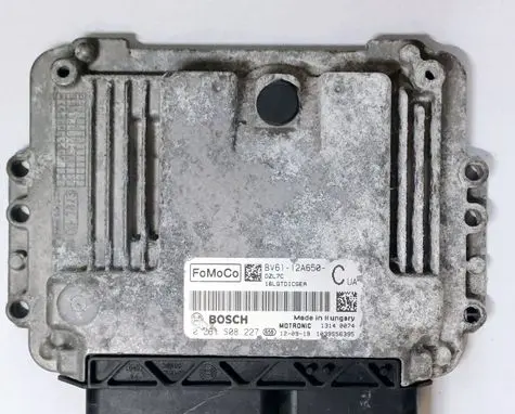 Ford Focus Engine control unit/module BV6112A650CUA 0261S08227