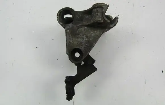 Nissan Micra Engine mounting bracket 