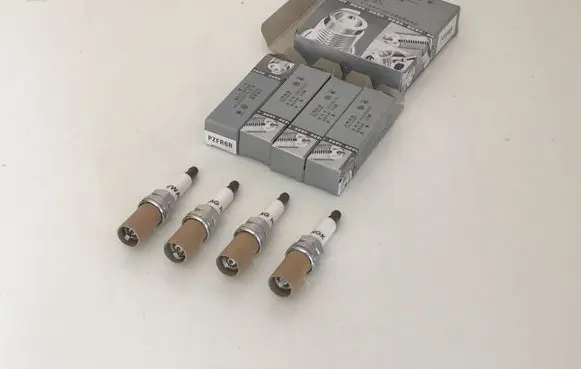 Skoda Fabia Mk2 (5J) Spark plug 03C905601