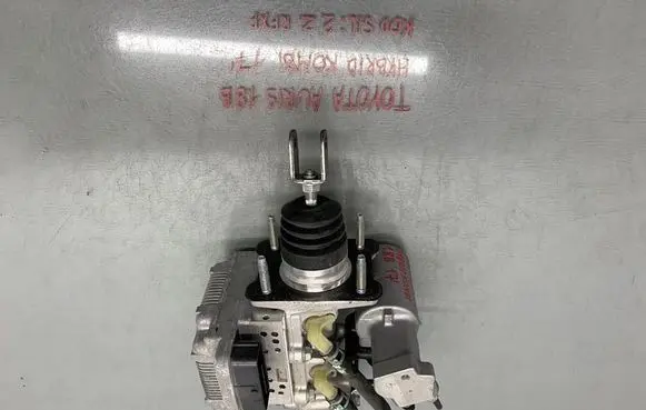 Toyota Auris E180 Brake booster 4727047030
